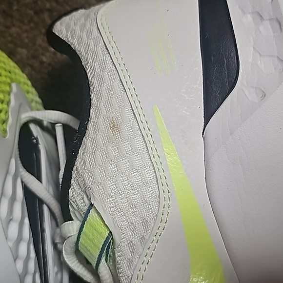 Nike Renew Retaliation TR 2 'White Volt - Picture 3 of 10